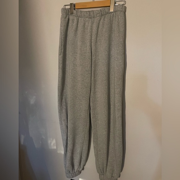 Brandy Melville sweatpants - Picture 1 of 2